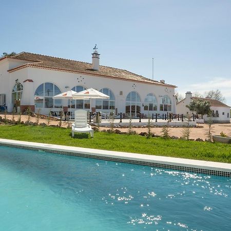 Escola Do Fado Bed & Breakfast Vila Fernando  Exterior photo