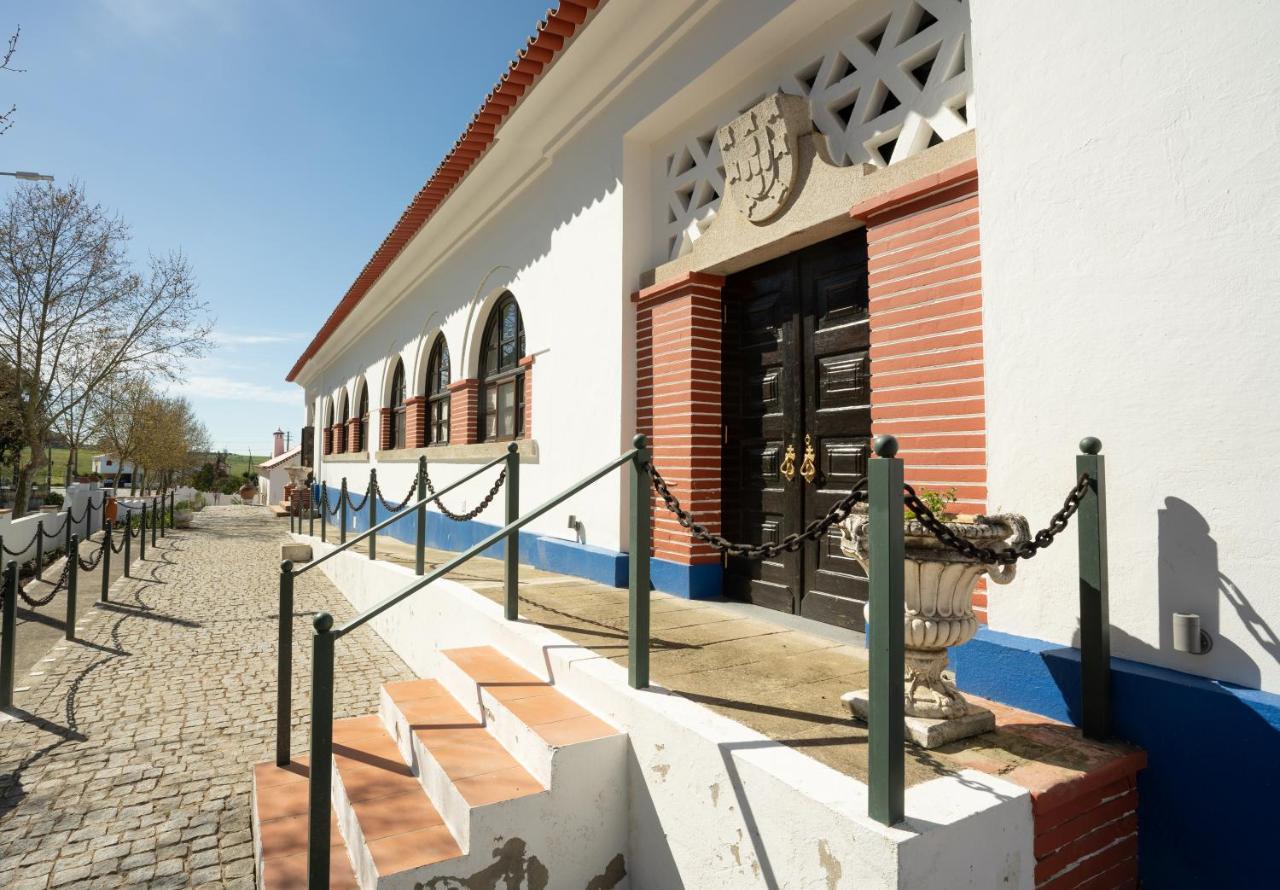 Escola Do Fado Bed & Breakfast Vila Fernando  Exterior photo