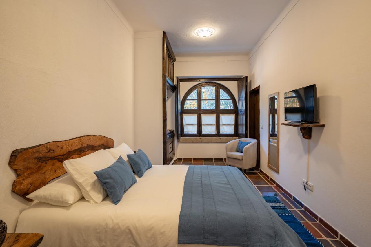 Escola Do Fado Bed & Breakfast Vila Fernando  Exterior photo